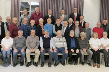 Das Bild zeigt die geehrten Spender*innen.