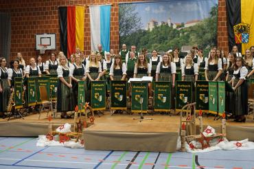 Das Bild zeigt die Musikerinnen und Musiker der Stadtkapelle Harburg beim Jahresabschlusskonzert.