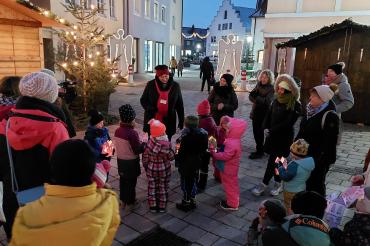 Luzien-Häuschen-Schwimmen mit Kinderführungen am 13.12.