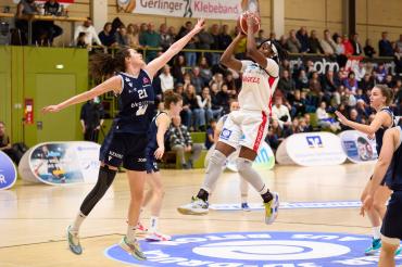 US-Girl Danny McCray bot erneut eine bärenstarke Leistung und hielt am Ende den 87:85-Sieg gegen Freiburg fest