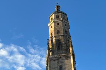 Auf dem Bild ist der Turm Daniel zu sehen.