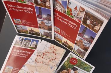 „Schwabenstädte in Bayern 2024“ und Radkarte  „Rad-Rundtour von Schwabenstadt zur Schwabenstadt“ 
