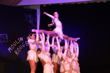 Showformation Cats mit ihrem Showtanz „La Bien et le Mal“.