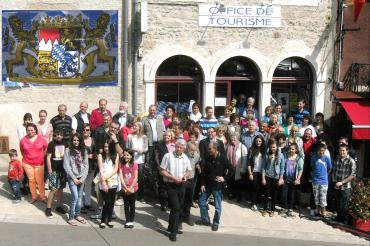 Gruppenfoto vor dem Touristenbüro.