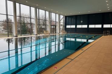 Das neue Hallenbad in Rain. 