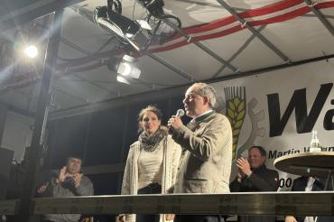 Der bayerische Wirtschaftsminister Huber Aiwanger sprach am Samstagabend bei einer Protzestaktion von Landwirt*innen aus de Landkreis Donau-Ries. 