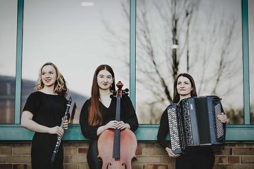 Paula Breland, Jennifer Aßmus und Anna-Katharina Schau bilden das Trio Klangspektrum.