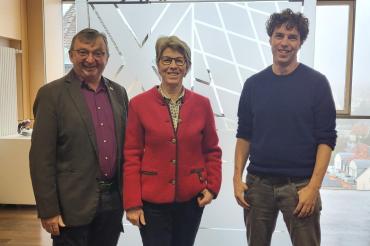 Das Bild zeigt v.l.: Albert Riedelsheimer, Eva Münsingrer und Nico Ach.