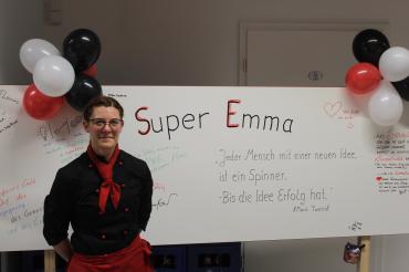 Zu sehen ist Jennifer Stephan, Leiter der Super Emma in Oettingen.