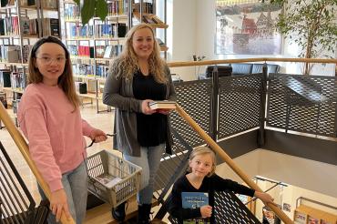 Die Stadtbibliothek Nördlingen bietet auf zwei Geschossen unzählige spannende Bücher und andere Medien zur Ausleihe an. Da ist für jeden was dabei! 
