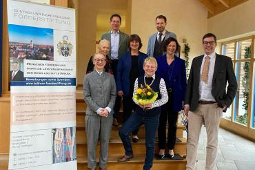 Beirat und Verwaltung der Günther und Ingrid Kollmar Förderstiftung (v.l.): Pia Kollmar, Ingrid Kollmar, Stefan Ultsch, Petra Wagner, Thea Kipfmüller, Thomas Heydecker, Kathrin Schön und Christian Düll.