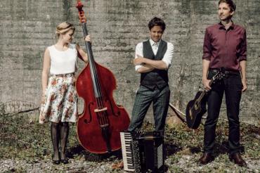 Das Bild zeigt die Band Reiwas.