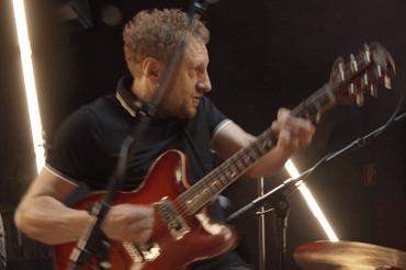 Künstler KUERSCHE bei einem Solo Auftritt