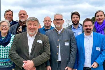 von links nach rechts) Geschäftsführerin Christiane Kickum, Kassenprüfer Christian Bitter, Stellvertreter Wolfgang Weier, 1. Vorsitzender Klaus Stieringer, Schatzmeister Thomas Most, Beisitzer Hans-Peter Weiß, Beisitzer Steffen Hofmann, Stellvertreter Sebastian Macht, Geschäftsstellenleiterin Beatrix Grösgen 