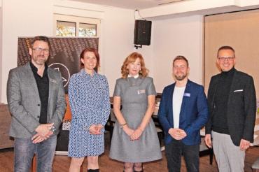 Hier sieht man die Akteure des Impulsvortrags "Die richtigen Mitarbeiter finden und hallten"