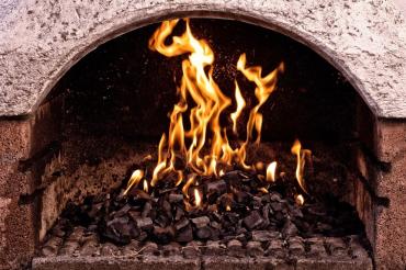 : Im Generationengarten am Löpsinger Tor wird in den Pfingstferien ein Grill gemauert.