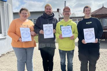 Das Bild zeigt die vier neuen GruppenassistentInnen v.ln.r.: Daniela Gerngroß, Robert Stahn, Dirk Kunisch, Jennifer Burger 