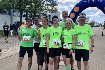 von links Hans Niederhuber, Hans Sing, Rebecca Bosch, Christina Satzenhofer, Karl Oßwald, Anneliese Zinke und Bernhard Satzenhofer. Auf dem Foto fehlt Michael Dambacher.