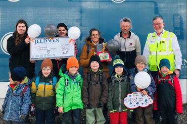 Unser Bild zeigt hinten von links: Jamie Butzmann, Sabine Vierkorn, Kerstin Lamla, Thomas Schürer und Wolfgang Oswald
