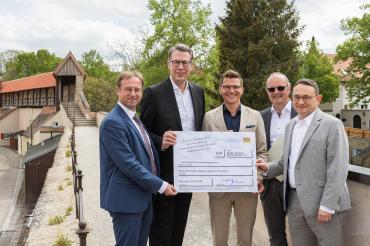 Von links nach rechts: MdL Wolfgang Fackler, Staatsminister Markus Blume, Oberbürgermeister David Wittner, Stadtkämmerer Bernhard Kugler, MdB Ulrich Lange.