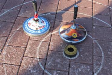 Das Bild zeigt Stöcke.