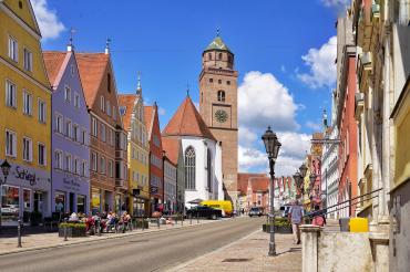 Die Reichsstraße in Donauwörth. 