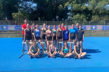 Die Leichtathletikgruppe des TSV Nördlingen (LG Donau-Ries) im Stadion von Riccione.