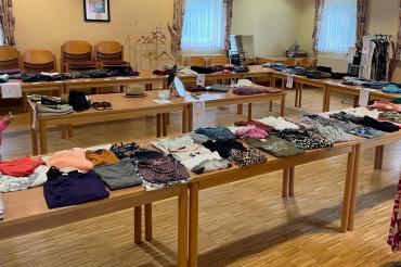 Zum ersten Mal fand in Wemding eine Kleidertauschparty statt.