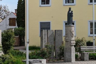Nadlerbrunnen in Rögling