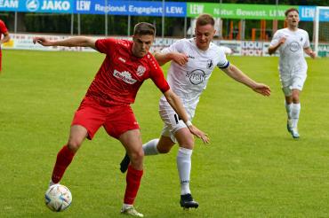 Matej Rados im Zweikampf