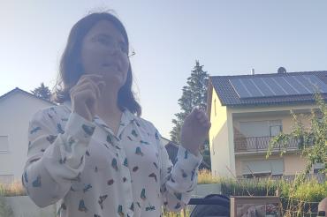 Hier sieht man Claudia Tausch.