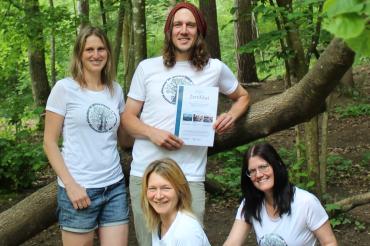 v.l.n.r. (hinten): Franziska Krischdat, Gunther Dommel, v.l.n.r. (vorne): Miriam Buckel, Delia Friedel