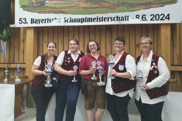 Hier sieht man bayerischen _Meisterinnen im Team-Schnupfen 2024.