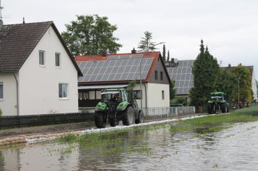 Hier sieht man das Hochwasser in Asbach-Bäumenheim.