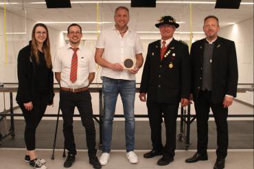 Hier sieht man den neuen Vorstand der  Kgl. priv. Schützengesellschaft Rain.