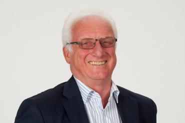 Das Bild zeigt Helmut Beyschlag.