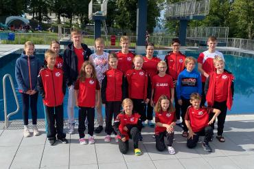 Die Schwimmerinnen und Schwimmer des 1. SV Nördlingen sammelten im Donauwörther Freibad eifrig Medaillen und Bestzeiten.