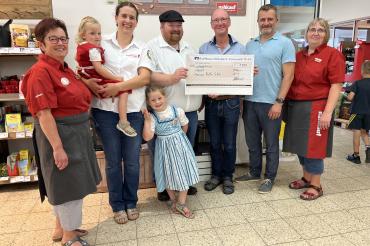 Spendenübergabe Nahkauf Möttingen