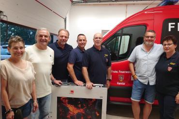 von links: Elvira Ferber Kassiererin, Christian Scholz Ortsvereinsvorsitzender, Jürgen Friedrich Schriftführer, Lars Maier Gemeinderat und Schriftführer Feuerwehr, Christian Lix Kommandant, Peter Naumann Gemeinderat, Marijane 