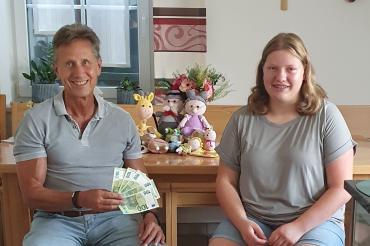 Spendenübergabe an Kinder wollen leben, spielen, lachen!