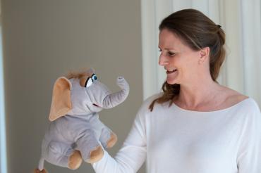 Hier sieht man Ulrike Mommendey.