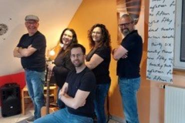 Hier sieht man die Band Voices & Strings & Friends.