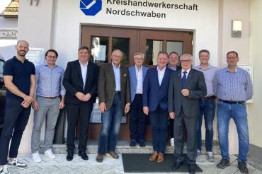 Hiersieht man das neue Vorstandsteam der Kreishandwerkerschaft Nordschwaben.