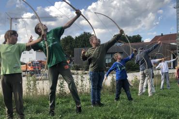 Bogenschießen im B+ Zentrum. 