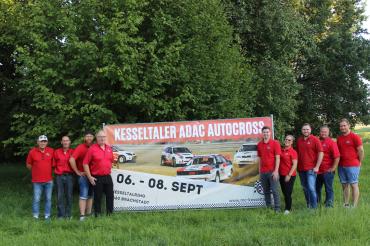 Die Vorstandschaft des MCK mit Werner Weißenburger, Markus Geier, Jens Hafner, Christian Konrad, Jörg Kurtz, Christine Biehle-Mengele, Michael Jenning, Martin Fürst und Markus Kurtz.