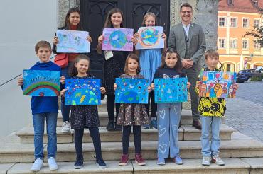 Nördlingen zeichnet kreative Friedensbotschaften von Kindern aus