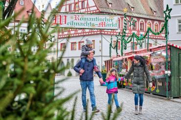 Vom 29. November bis 23. Dezember 2024 findet in Nördlingen der Romantische Weihnachtsmarkt statt. 