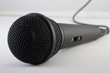 Sie verzaubern und begeistern mit ihrer fetzigen und spritzigen, aber auch romantischen und beschwingten Musik. 