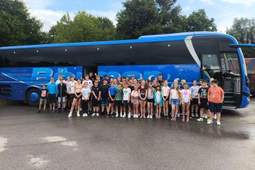 Die Kinder beim Ausflug in den Skylinepark.
