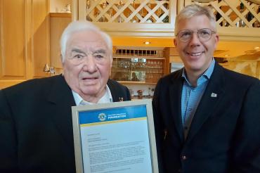 Auf dem Bild zu sehen: Rudolf Grenzebach und Veit Meggle (v. l. n. r.). 